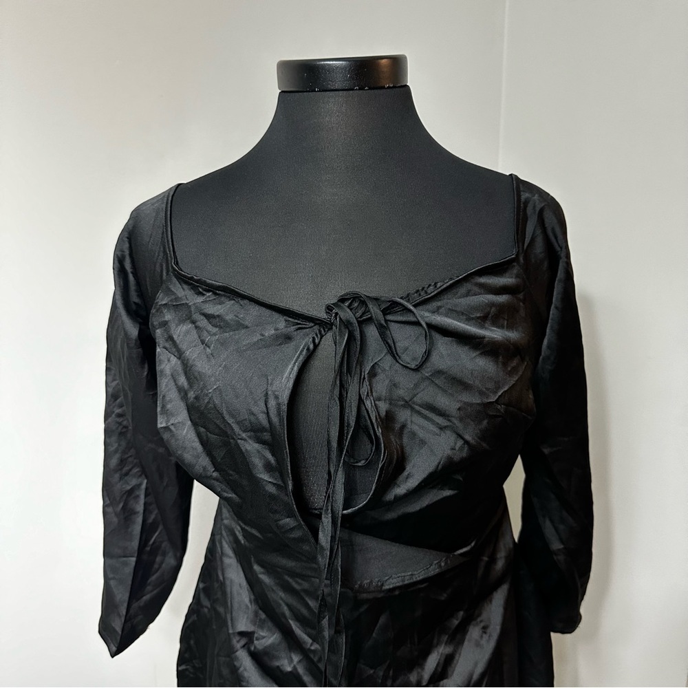 NWT Missguided Silky Bardot Shift Black Dress in Size 10 - Picture 2 of 6